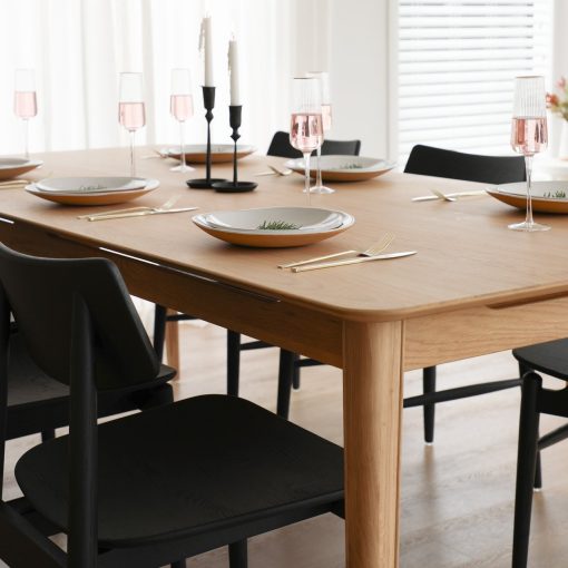 ROKKE DINING TABLE