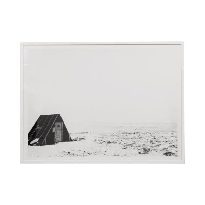 PHOTOGRAPHIC FRAMED CABIN